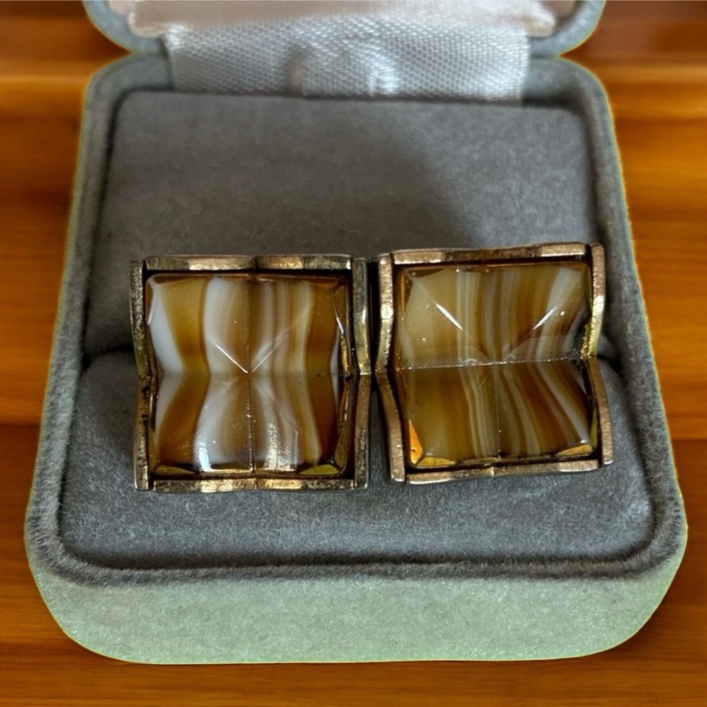 Sarah Coventry Gold and Cream Cuff Links